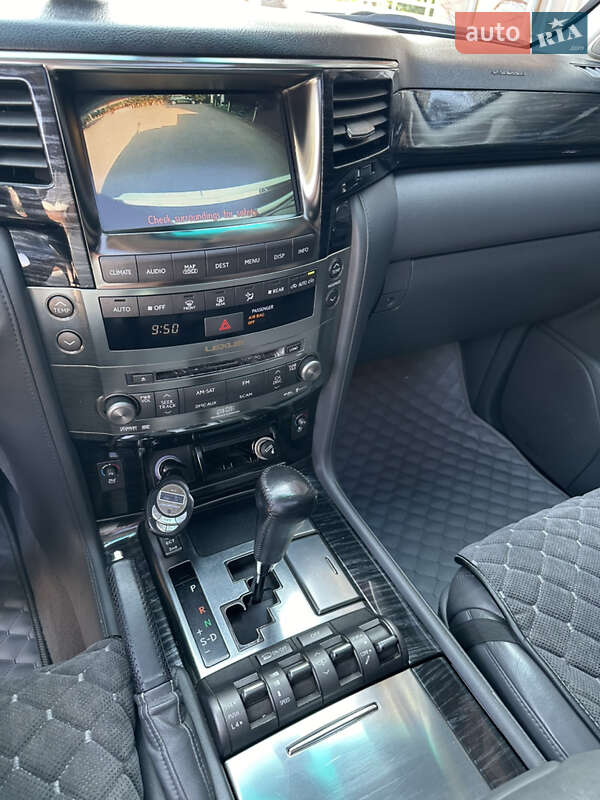 Позашляховик / Кросовер Lexus LX 2008 в Тернополі