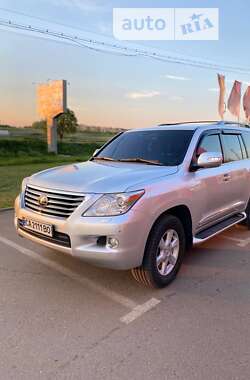 Внедорожник / Кроссовер Lexus LX 2008 в Шполе