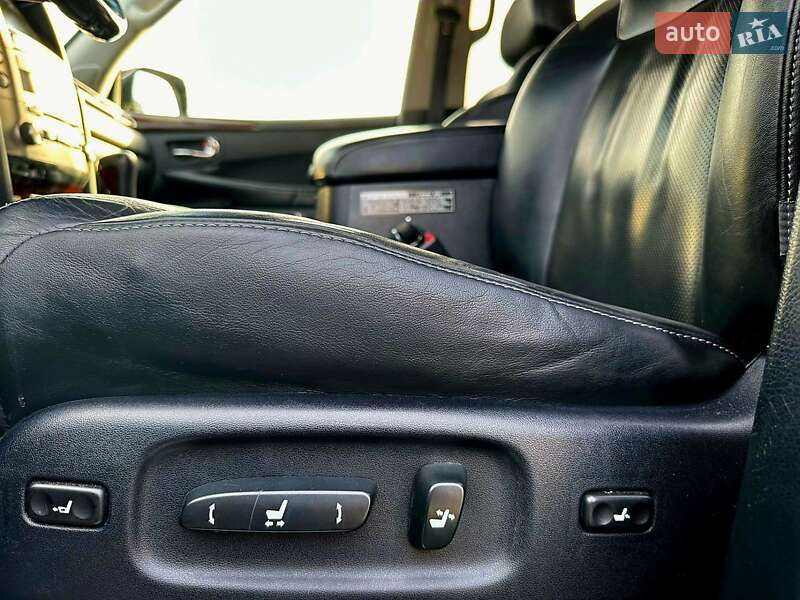 Позашляховик / Кросовер Lexus LX 2012 в Києві