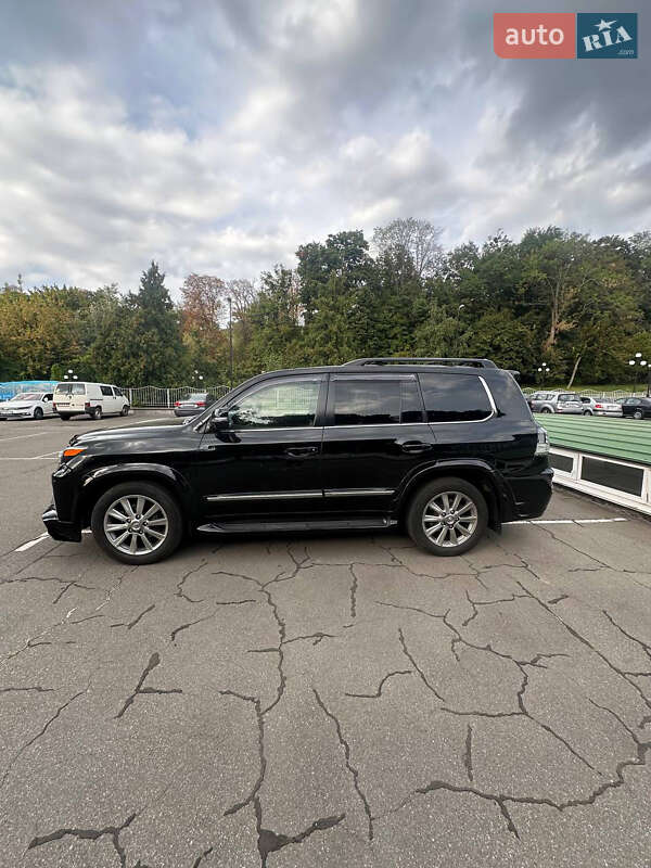 Внедорожник / Кроссовер Lexus LX 2015 в Киеве