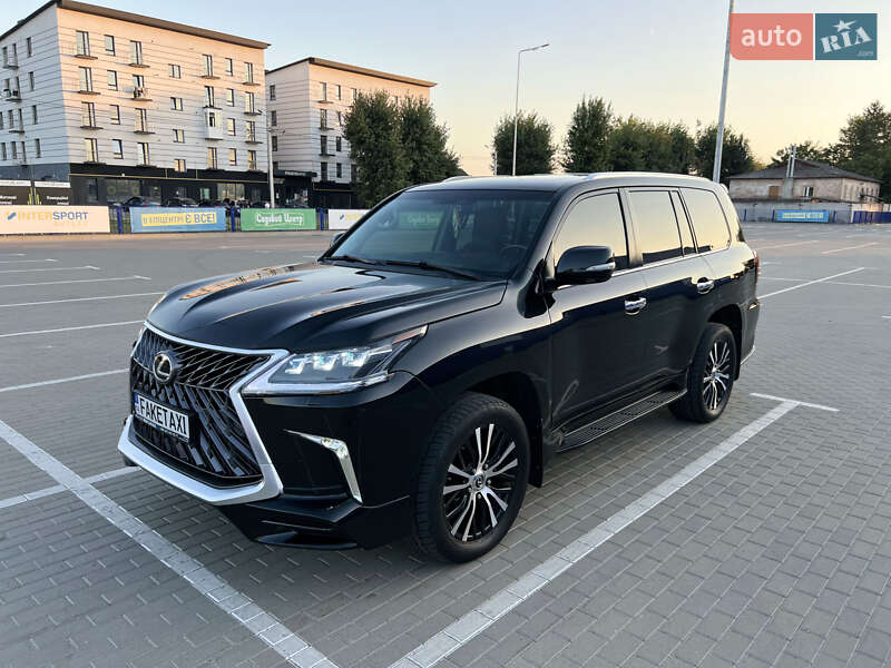 Внедорожник / Кроссовер Lexus LX 2011 в Тернополе