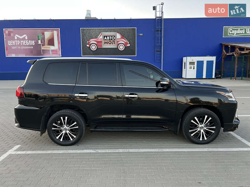Внедорожник / Кроссовер Lexus LX 2011 в Тернополе