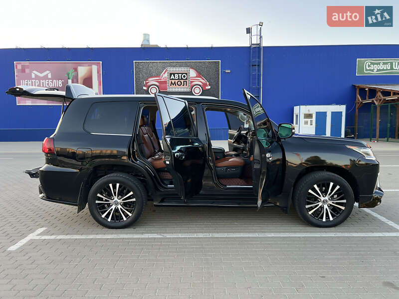 Внедорожник / Кроссовер Lexus LX 2011 в Тернополе