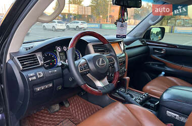 Позашляховик / Кросовер Lexus LX 2011 в Тернополі