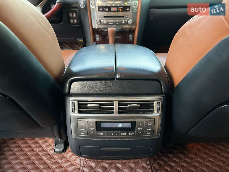 Внедорожник / Кроссовер Lexus LX 2011 в Тернополе