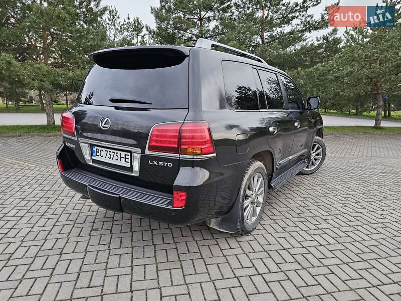 Позашляховик / Кросовер Lexus LX 2010 в Дрогобичі