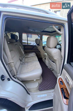 Внедорожник / Кроссовер Lexus LX 2005 в 