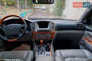 Внедорожник / Кроссовер Lexus LX 2007 в 