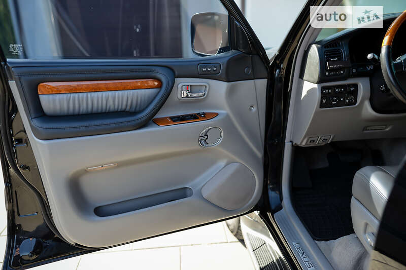 Позашляховик / Кросовер Lexus LX 2006 в Ковелі