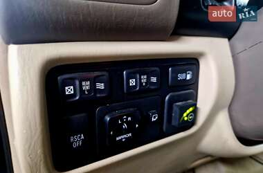 Внедорожник / Кроссовер Lexus LX 2003 в 
