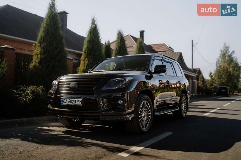 Позашляховик / Кросовер Lexus LX 2014 в Полтаві