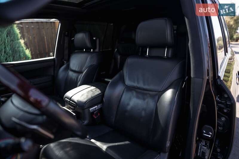 Позашляховик / Кросовер Lexus LX 2014 в Полтаві