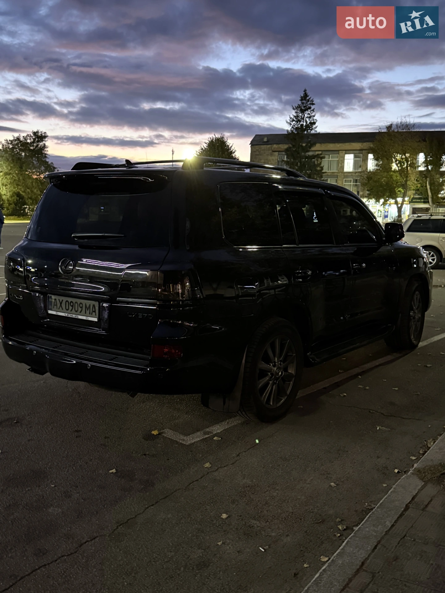 2011 Lexus LX - мініатюра 9