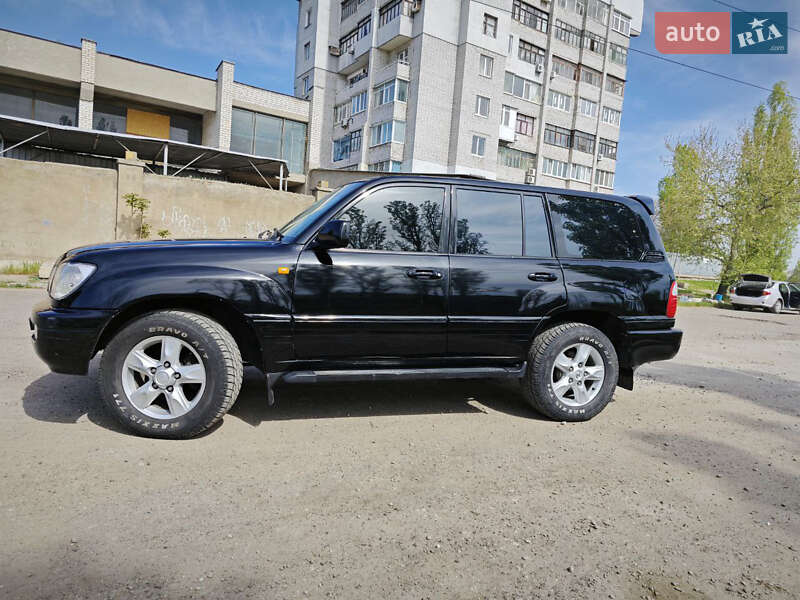Внедорожник / Кроссовер Lexus LX 2000 в Киеве