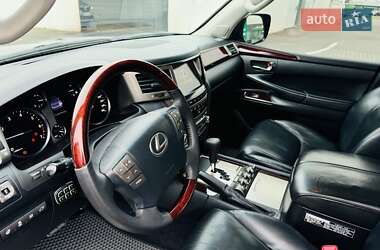 Внедорожник / Кроссовер Lexus LX 2013 в 