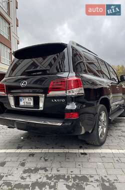 Позашляховик / Кросовер Lexus LX 2014 в 