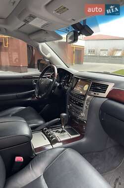 Позашляховик / Кросовер Lexus LX 2014 в 