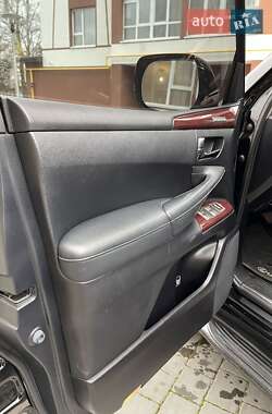 Позашляховик / Кросовер Lexus LX 2014 в 