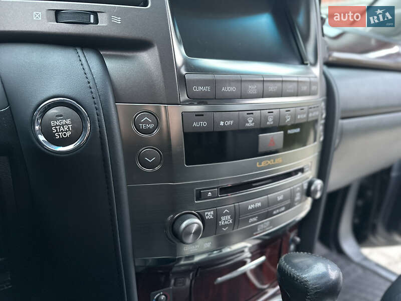 Внедорожник / Кроссовер Lexus LX 2011 в Одессе