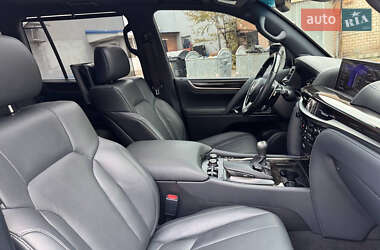 Внедорожник / Кроссовер Lexus LX 2019 в 