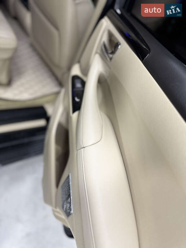 Позашляховик / Кросовер Lexus LX 2008 в Рівному