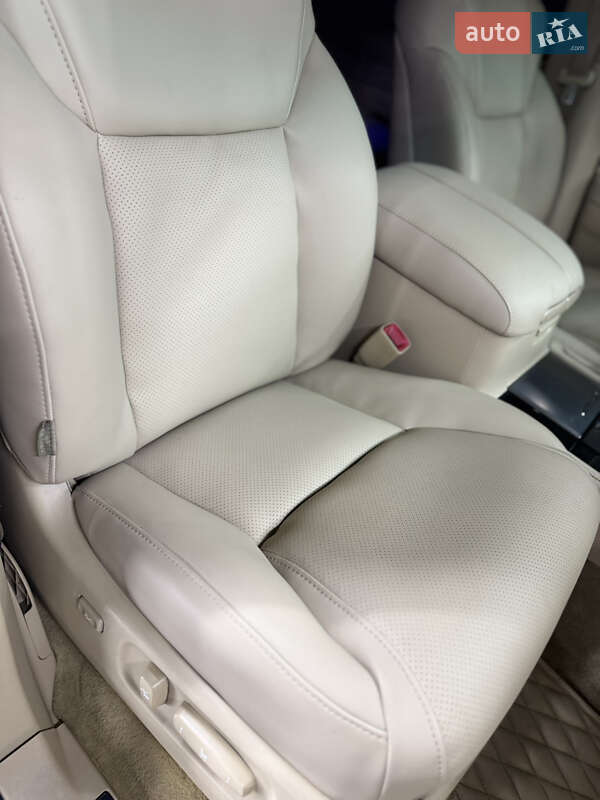 Внедорожник / Кроссовер Lexus LX 2008 в Ровно