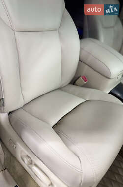 Позашляховик / Кросовер Lexus LX 2008 в 