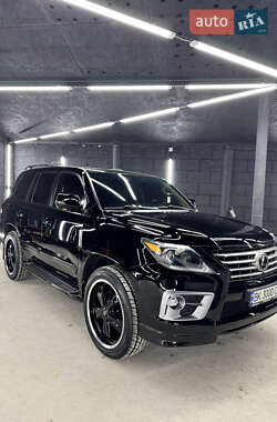 Позашляховик / Кросовер Lexus LX 2008 в 