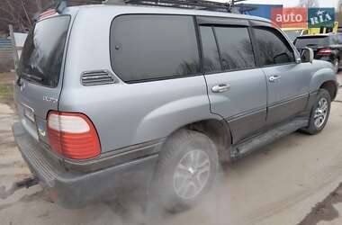 Внедорожник / Кроссовер Lexus LX 2001 в 