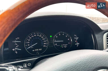 Внедорожник / Кроссовер Lexus LX 2005 в 