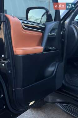 Внедорожник / Кроссовер Lexus LX 2017 в 
