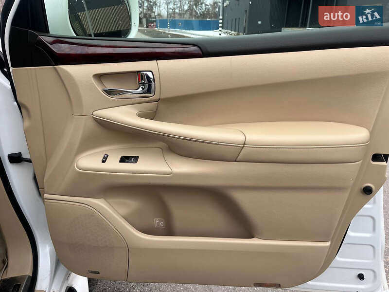 Позашляховик / Кросовер Lexus LX 2011 в Харкові
