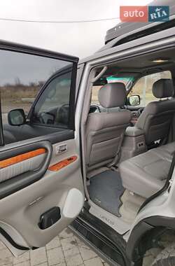 Внедорожник / Кроссовер Lexus LX 2005 в 