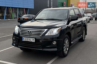 Lexus LX 2011