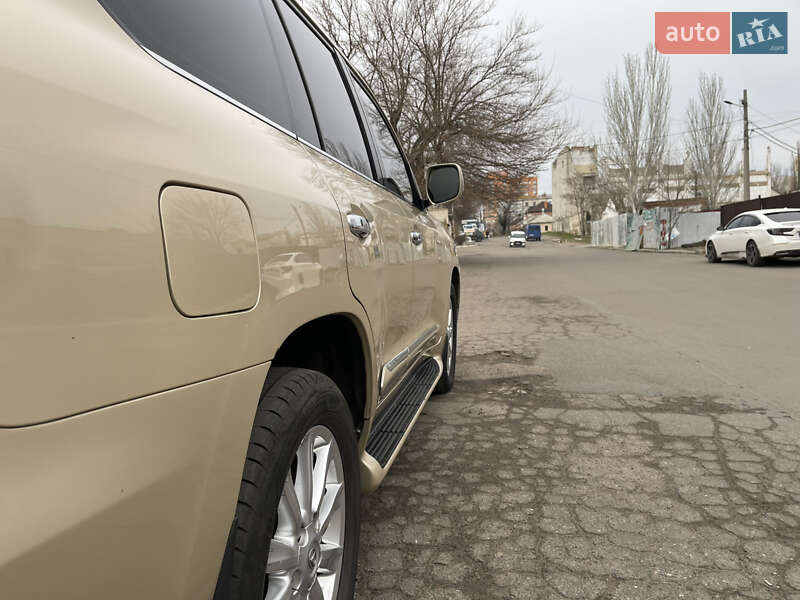 Позашляховик / Кросовер Lexus LX 2008 в Миколаєві