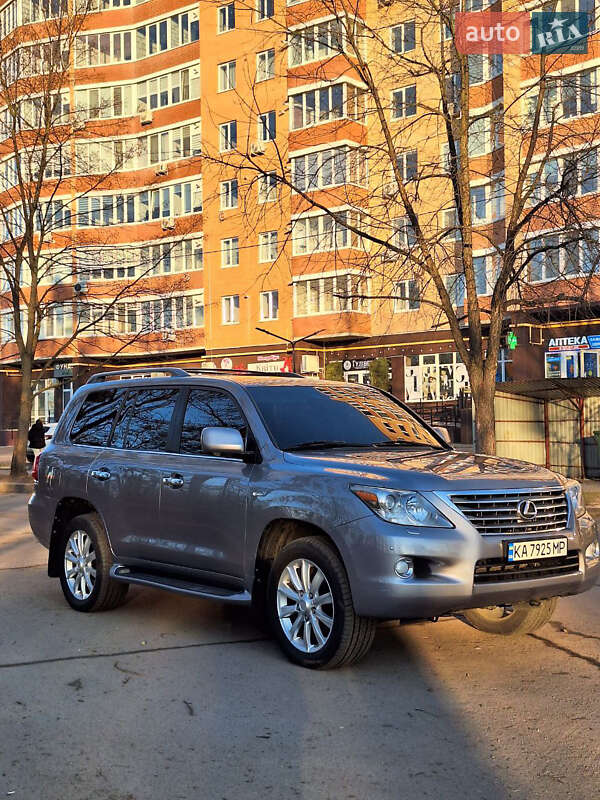 Внедорожник / Кроссовер Lexus LX 2008 в 