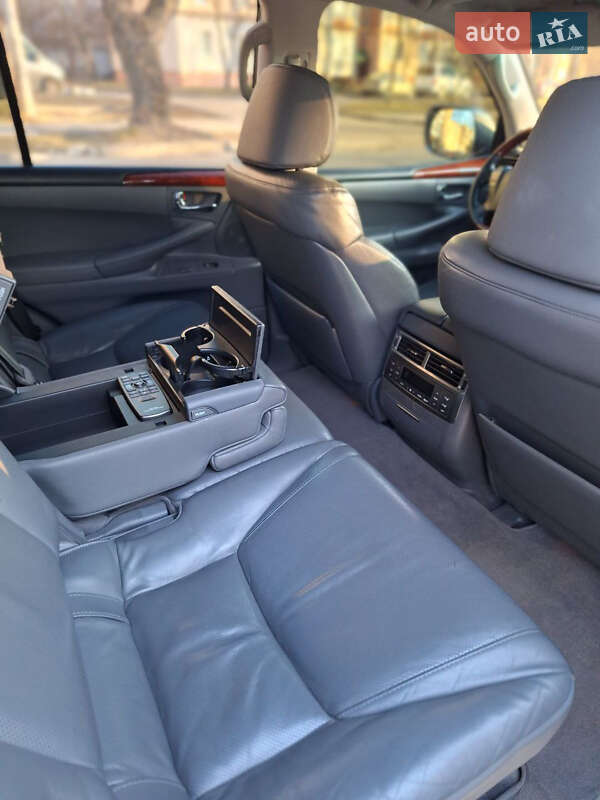 Позашляховик / Кросовер Lexus LX 2008 в Житомирі