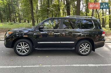 Позашляховик / Кросовер Lexus LX 2013 в 