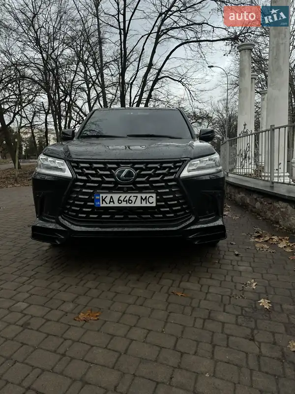 Lexus LX