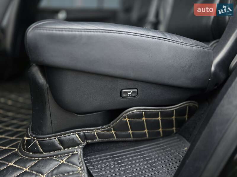 Позашляховик / Кросовер Lexus LX 2010 в Рівному