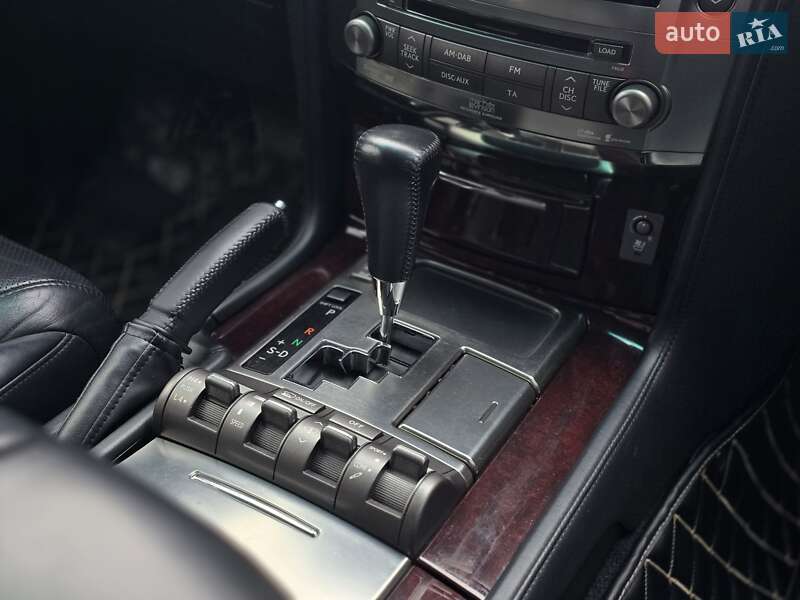 Позашляховик / Кросовер Lexus LX 2010 в Рівному