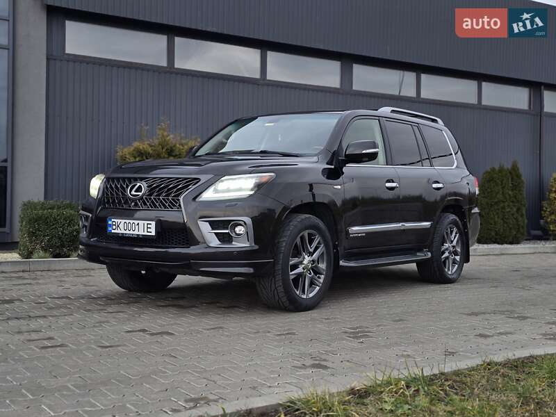 Позашляховик / Кросовер Lexus LX 2010 в Рівному