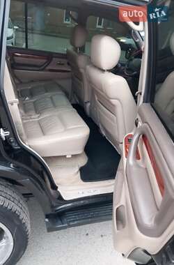 Позашляховик / Кросовер Lexus LX 2000 в 