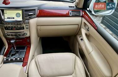 Внедорожник / Кроссовер Lexus LX 2010 в 
