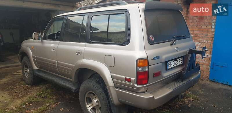 Внедорожник / Кроссовер Lexus LX 1996 в Умани