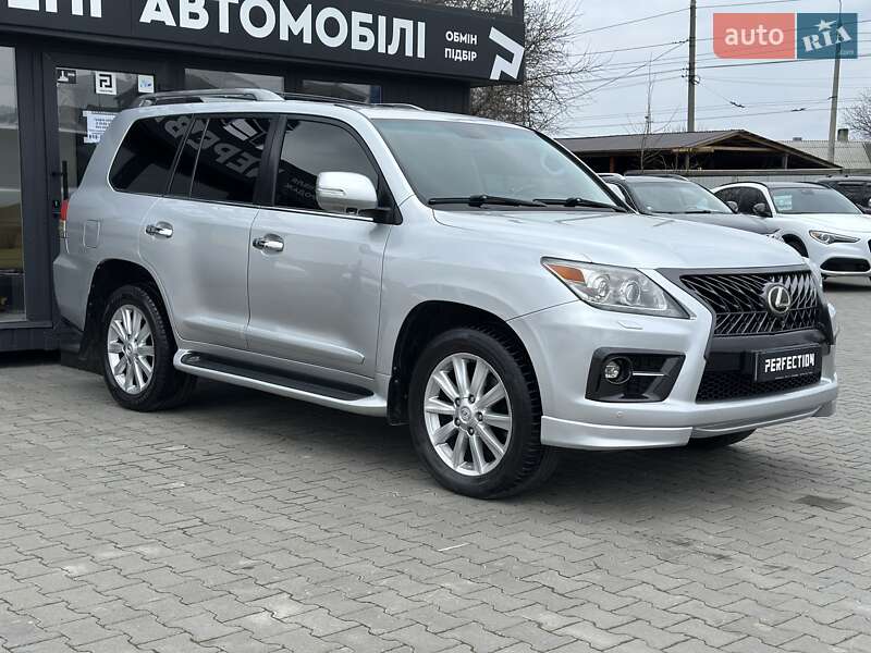Позашляховик / Кросовер Lexus LX 2008 в Чернівцях