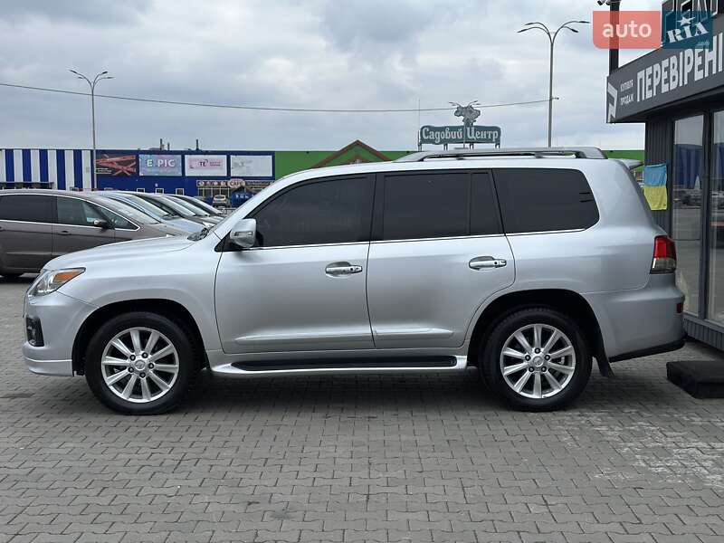 Позашляховик / Кросовер Lexus LX 2008 в Чернівцях