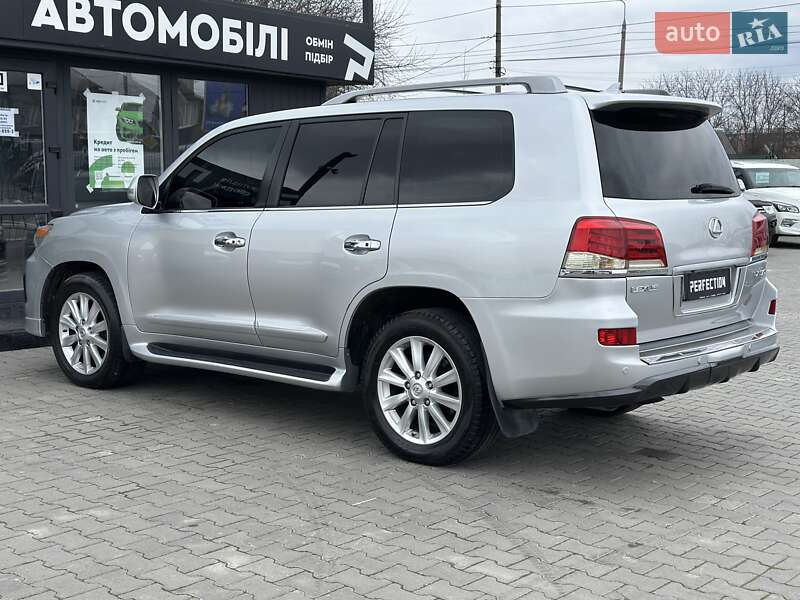 Позашляховик / Кросовер Lexus LX 2008 в Чернівцях