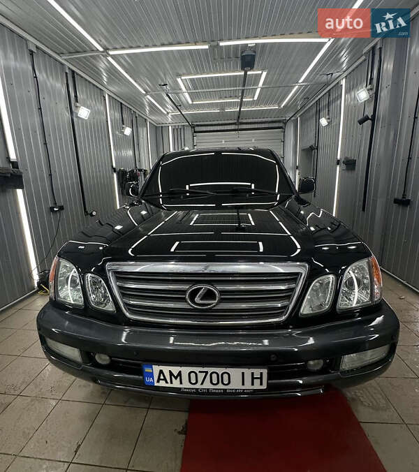 Позашляховик / Кросовер Lexus LX 2004 в Житомирі