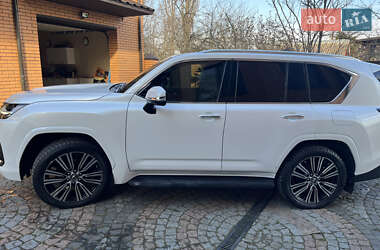 Внедорожник / Кроссовер Lexus LX 2022 в 